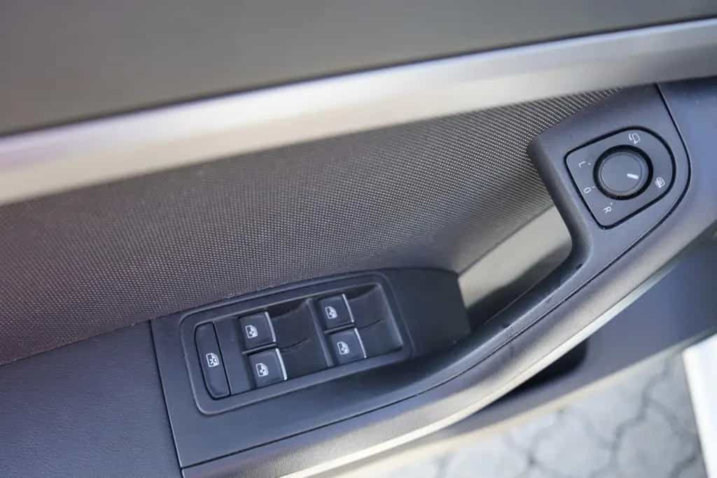 Seat Ateca 1.5 TSI FR LED ACC Kamera FullLink 01/2023-photo-24