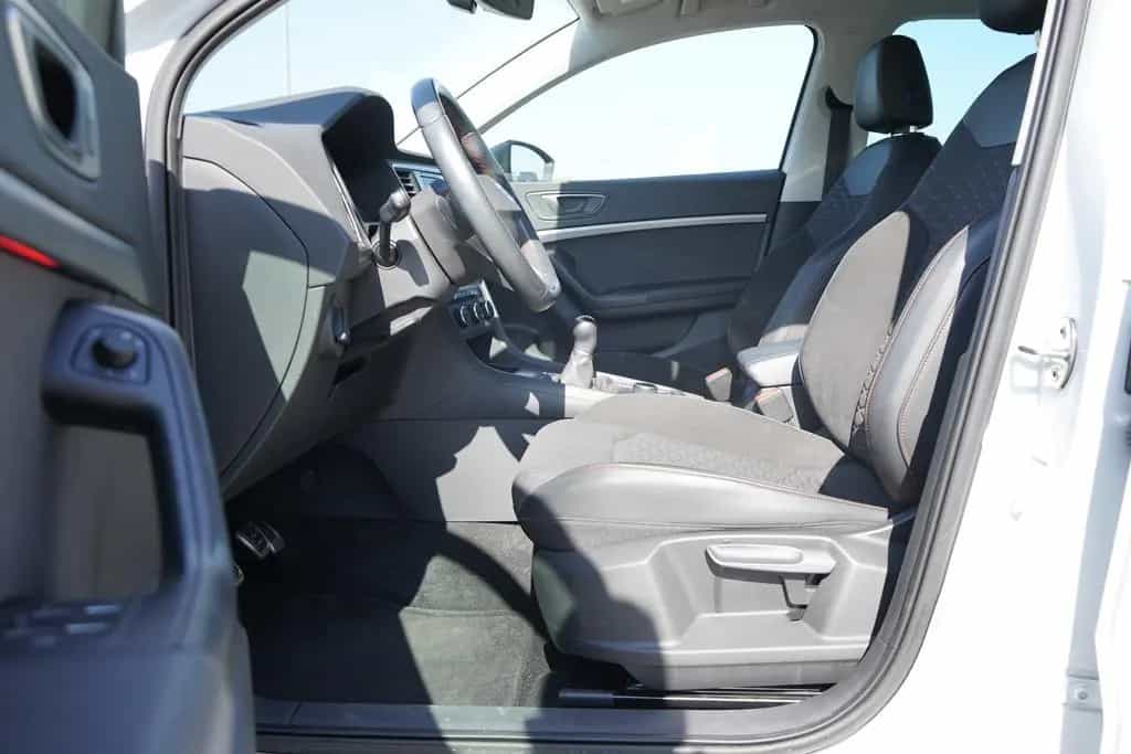 Seat Ateca 1.5 TSI FR LED ACC Kamera FullLink 01/2023-photo-25