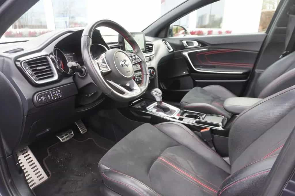 Kia ProCeed 1.6 T-GDI GT LED Navi Sitzheizung Pano. 05/2019-photo-12
