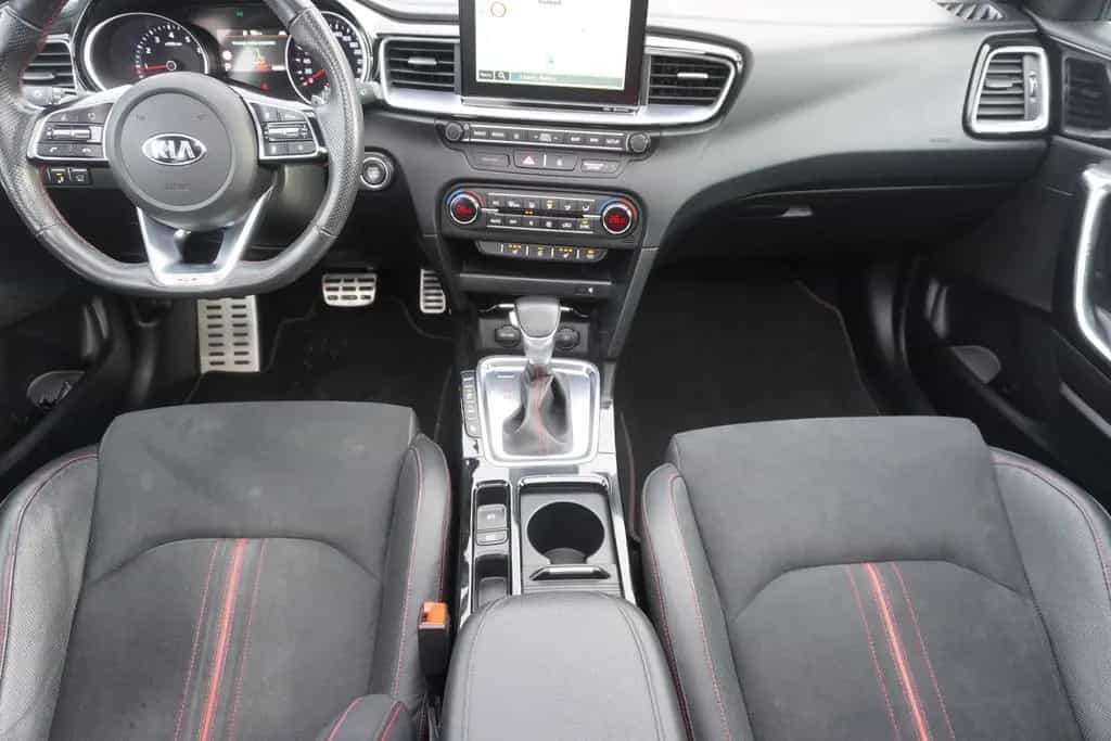 Kia ProCeed 1.6 T-GDI GT LED Navi Sitzheizung Pano. 05/2019-photo-13