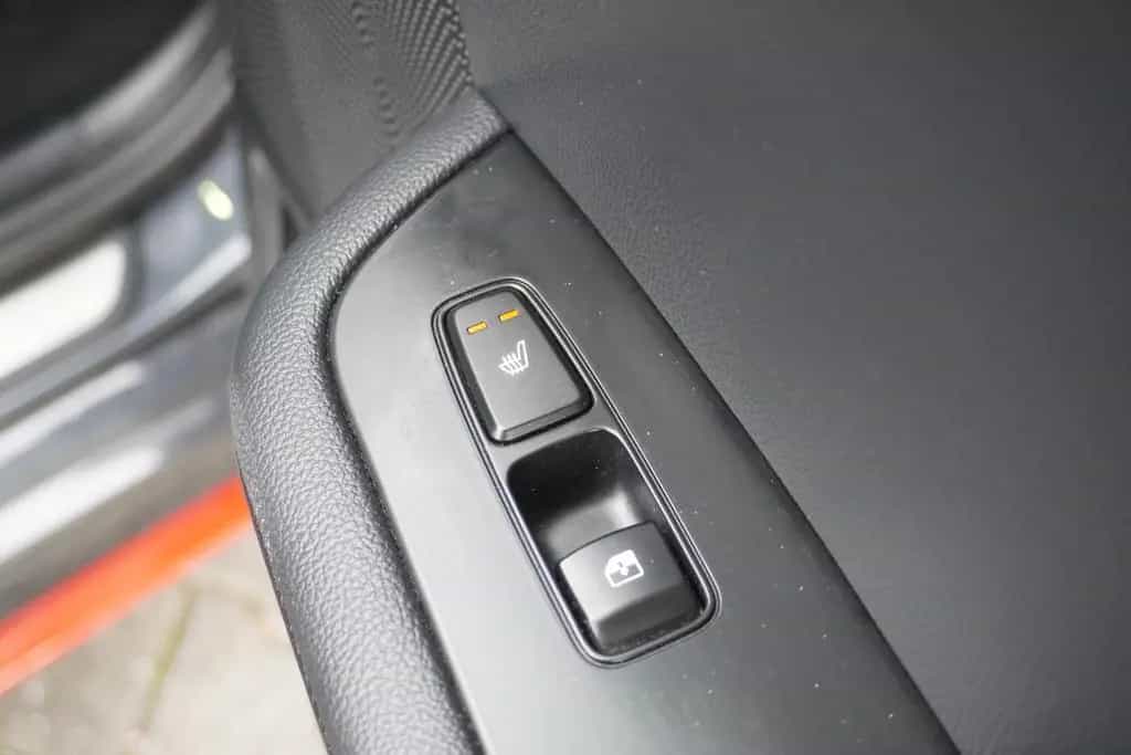 Kia ProCeed 1.6 T-GDI GT LED Navi Sitzheizung Pano. 05/2019-photo-25