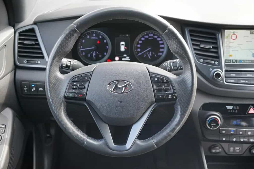 Hyundai TUCSON 1.6 Passion Navi Lenkradheizung Kamera 07/2018-photo-16