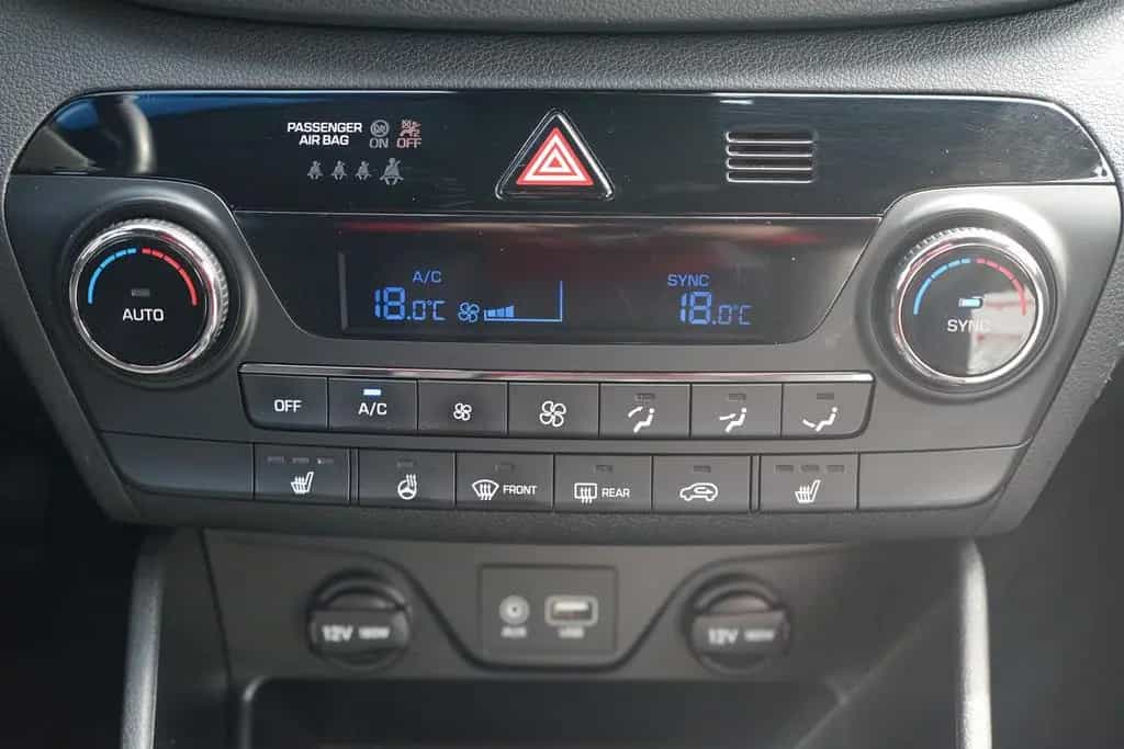 Hyundai TUCSON 1.6 Passion Navi Lenkradheizung Kamera 07/2018-photo-20