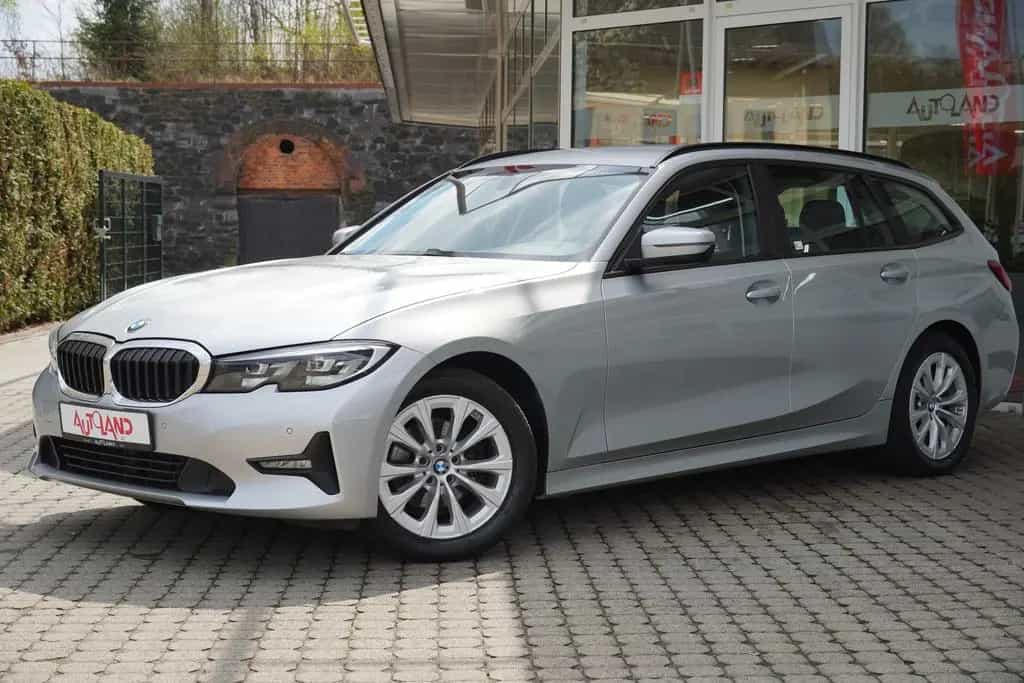 BMW 320 d xDrive Advantage LED Navi Tempomat SHZ PDC 04/2020-photo-1