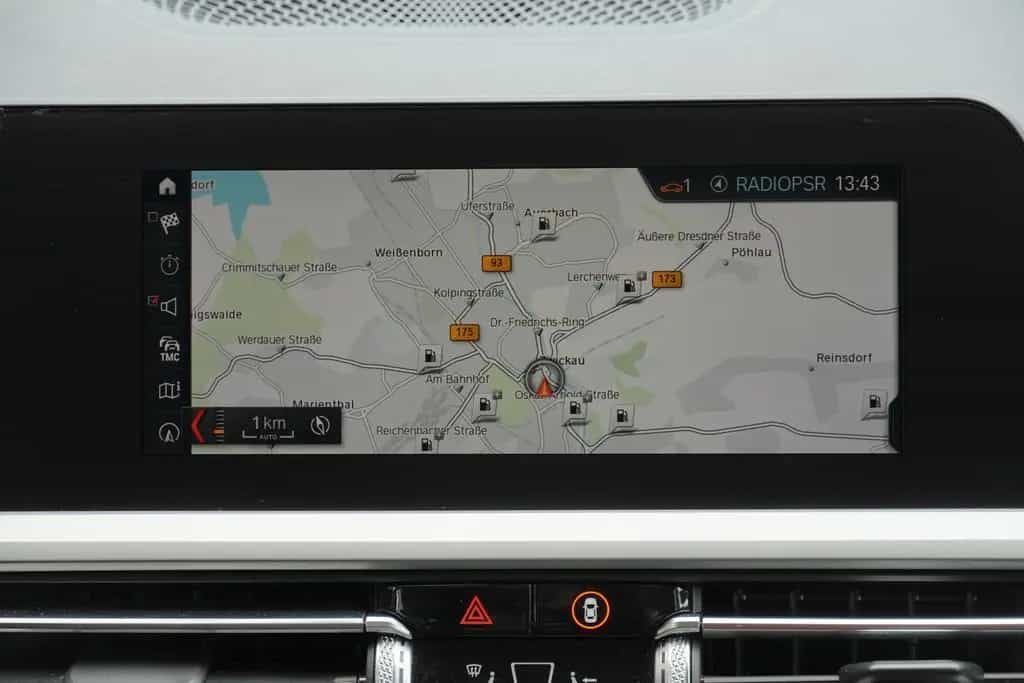 BMW 320 d xDrive Advantage LED Navi Tempomat SHZ PDC 04/2020-photo-16