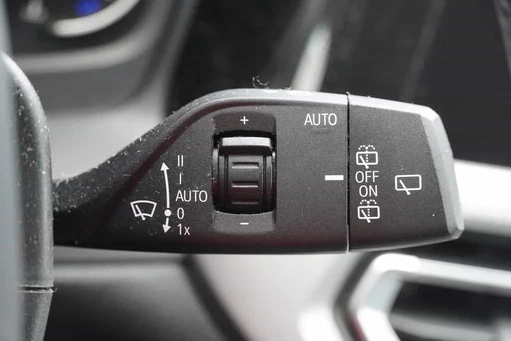 BMW 320 d xDrive Advantage LED Navi Tempomat SHZ PDC 04/2020-photo-28