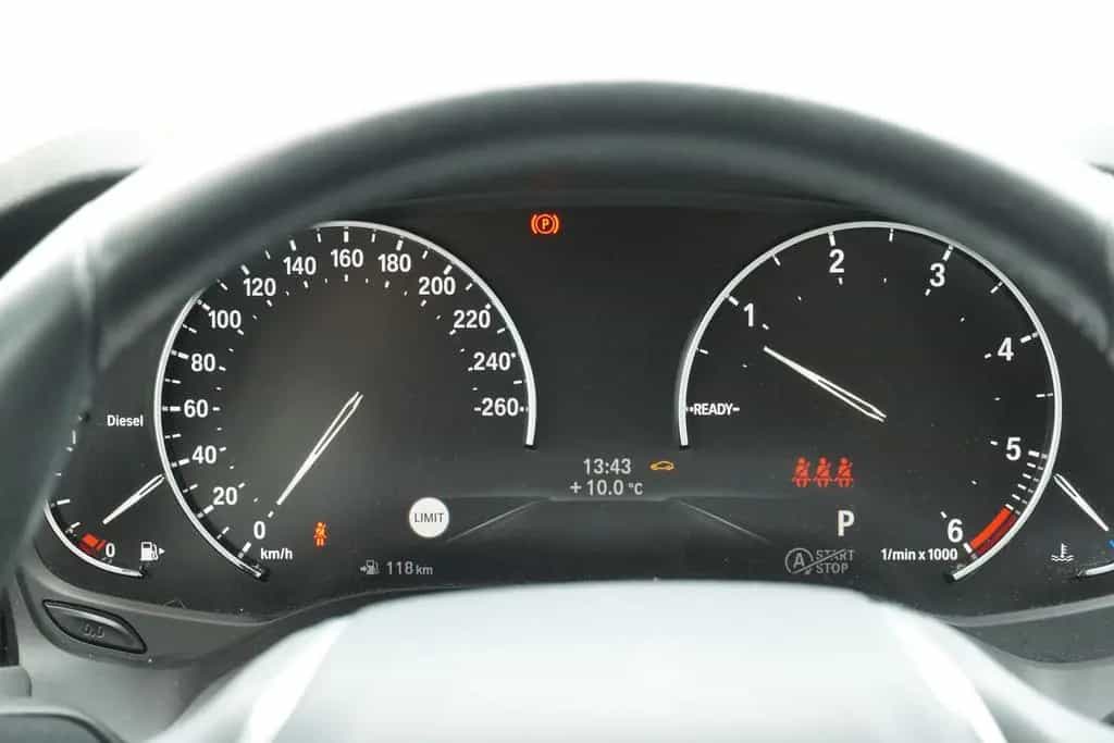 BMW 320 d xDrive Advantage LED Navi Tempomat SHZ PDC 04/2020-photo-29