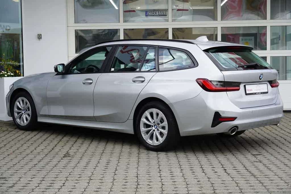 BMW 320 d xDrive Advantage LED Navi Tempomat SHZ PDC 04/2020-photo-3