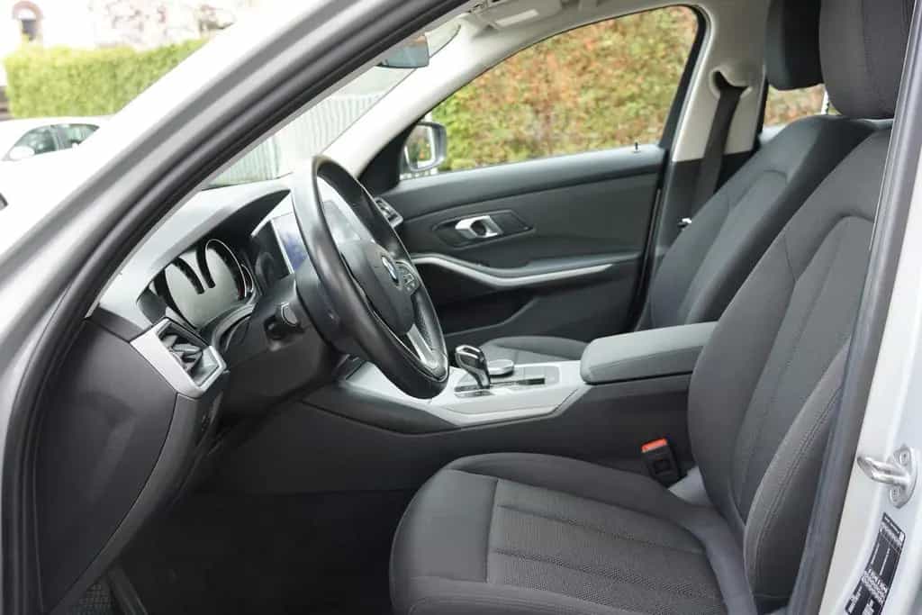 BMW 320 d xDrive Advantage LED Navi Tempomat SHZ PDC 04/2020-photo-30