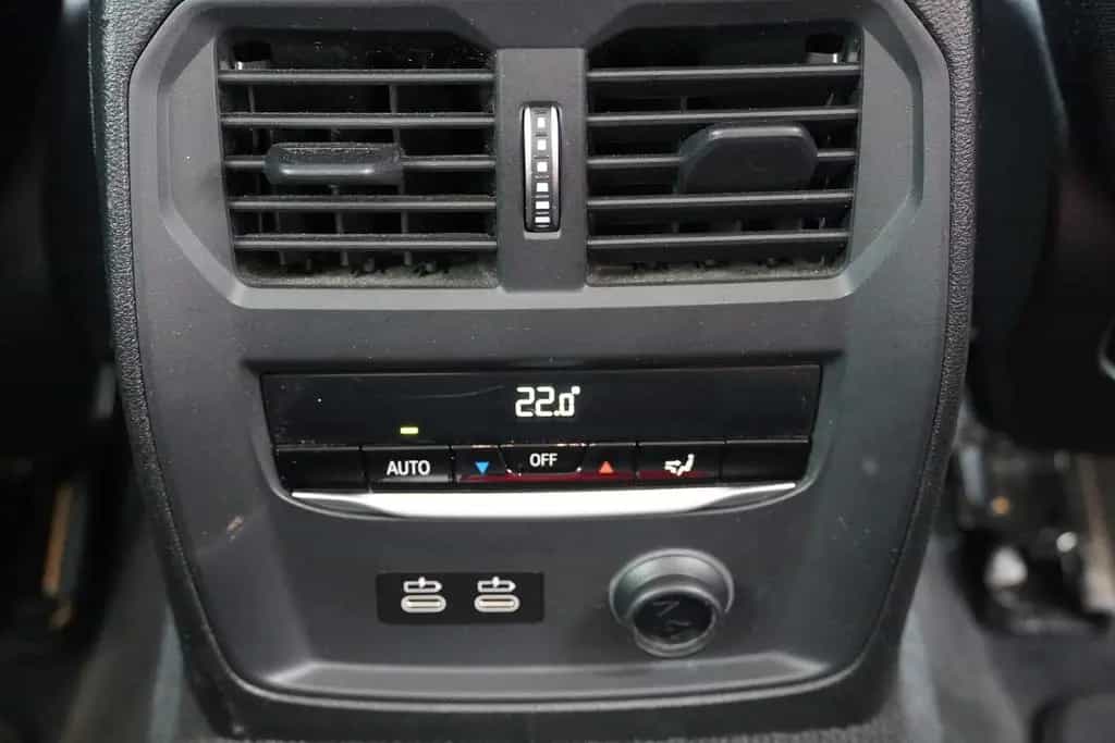 BMW 320 d xDrive Advantage LED Navi Tempomat SHZ PDC 04/2020-photo-36