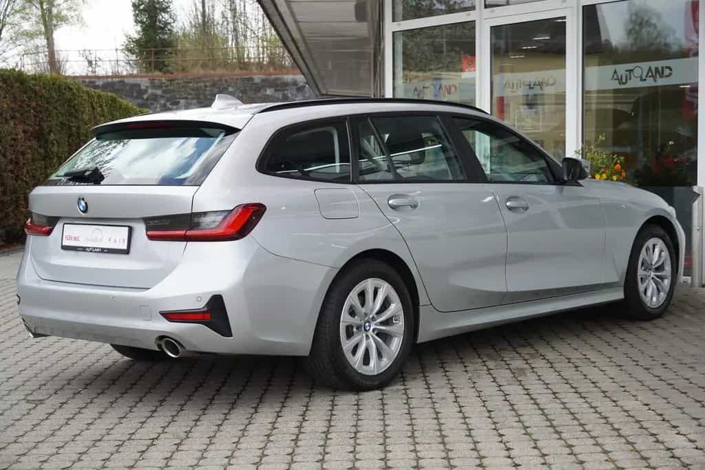 BMW 320 d xDrive Advantage LED Navi Tempomat SHZ PDC 04/2020-photo-5