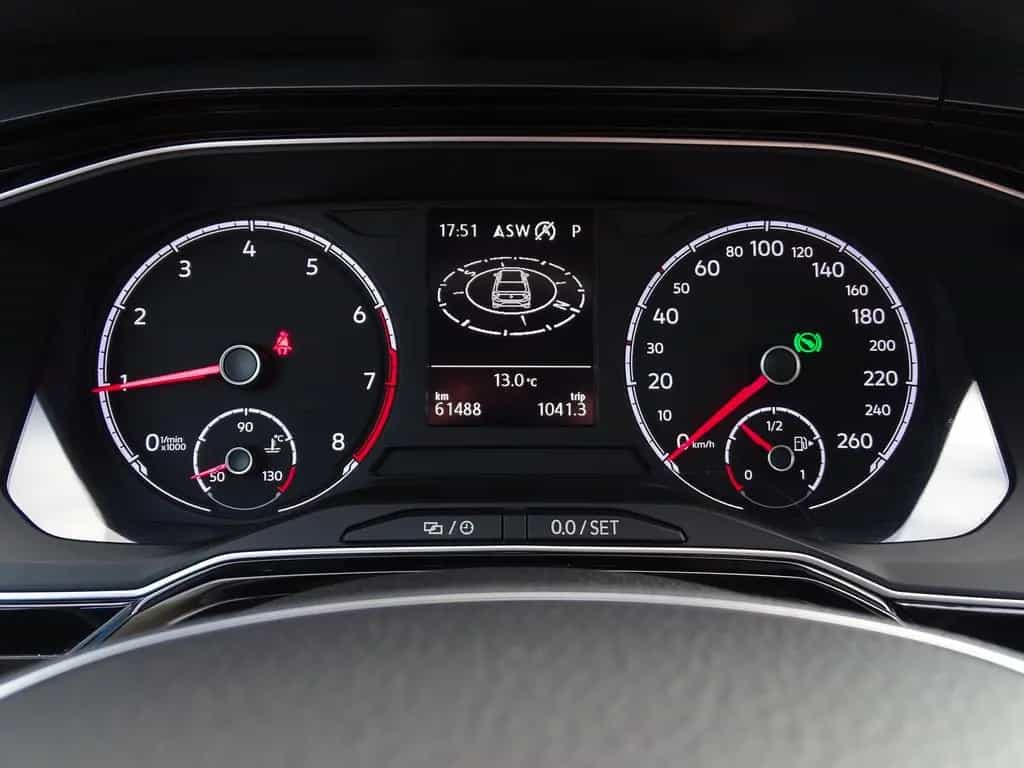 Volkswagen Polo 1.0 TSI DSG LED Navi ACC Sitzheizung 04/2018-photo-19