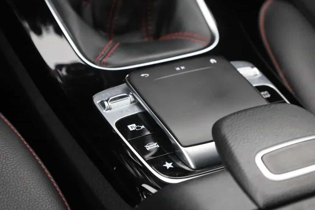 Mercedes-Benz A 200 A200 AMG Line LED Navi Sitzheizung Widescreen 02/2019-photo-11