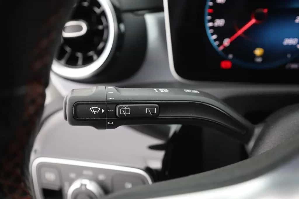 Mercedes-Benz A 200 A200 AMG Line LED Navi Sitzheizung Widescreen 02/2019-photo-18