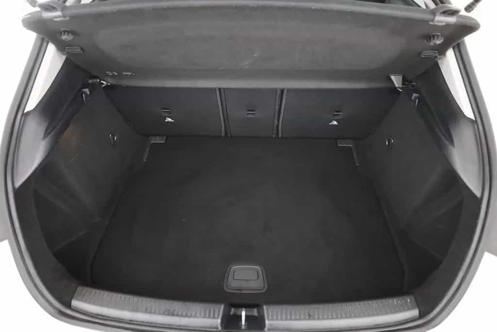 Mercedes-Benz A 200 A200 AMG Line LED Navi Sitzheizung Widescreen 02/2019-photo-25