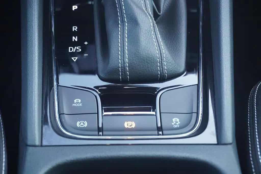 Skoda Karoq 1.5 TSI Sportline SmartLink Navi ACC AHK 05/2023-photo-23