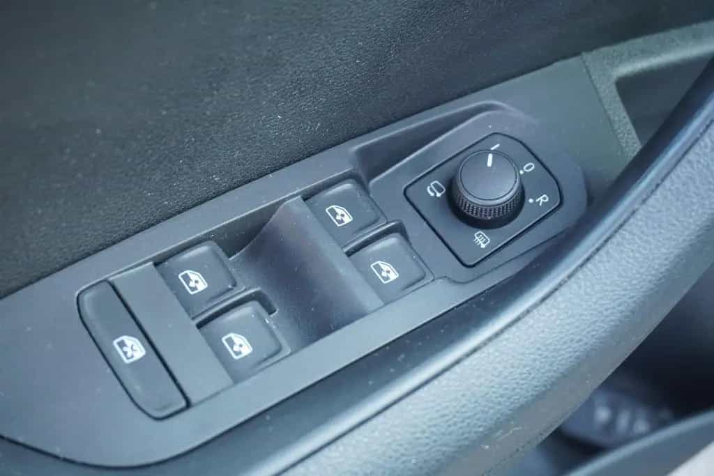 Skoda Karoq 1.5 TSI Sportline SmartLink Navi ACC AHK 05/2023-photo-24