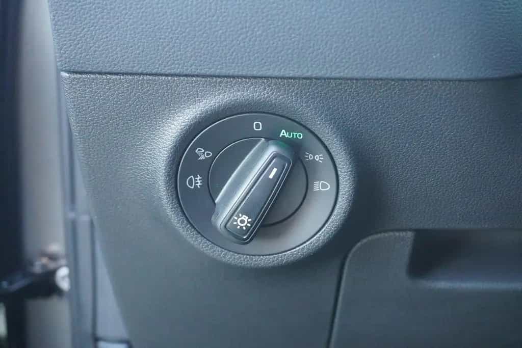 Skoda Karoq 1.5 TSI Sportline SmartLink Navi ACC AHK 05/2023-photo-25