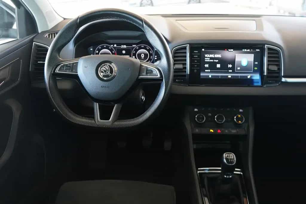 Skoda Karoq 1.5 16V TSI Style LED Navi Sitzheizung AHK 07/2019-photo-12