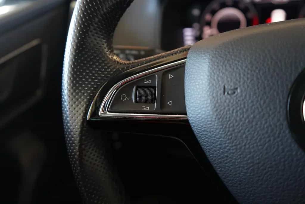 Skoda Karoq 1.5 16V TSI Style LED Navi Sitzheizung AHK 07/2019-photo-22