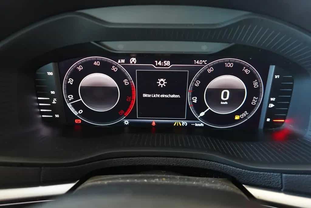 Skoda Karoq 1.5 16V TSI Style LED Navi Sitzheizung AHK 07/2019-photo-25