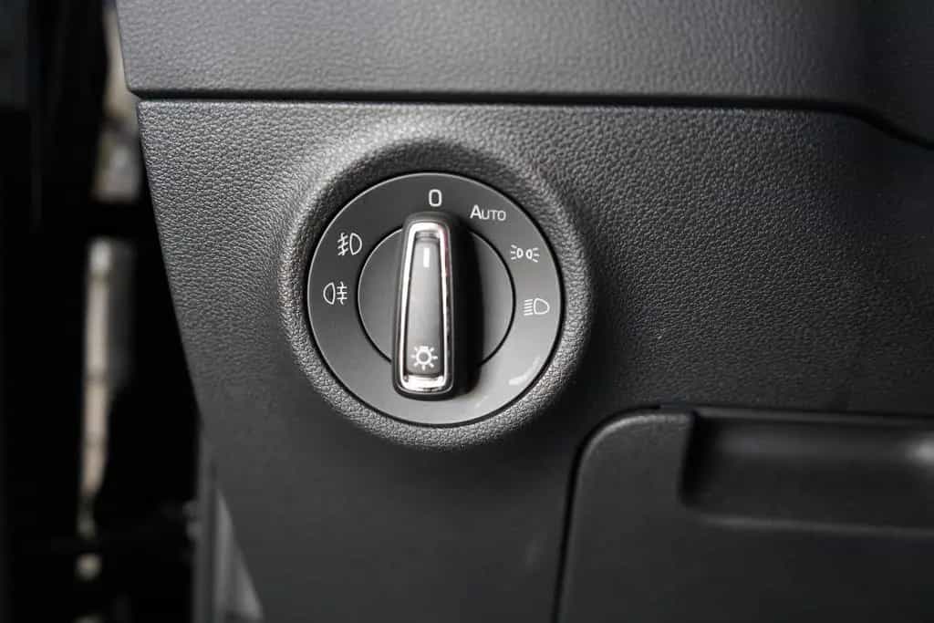 Skoda Karoq 1.5 16V TSI Style LED Navi Sitzheizung AHK 07/2019-photo-26