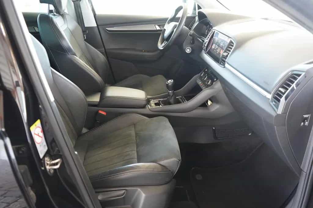 Skoda Karoq 1.5 16V TSI Style LED Navi Sitzheizung AHK 07/2019-photo-29