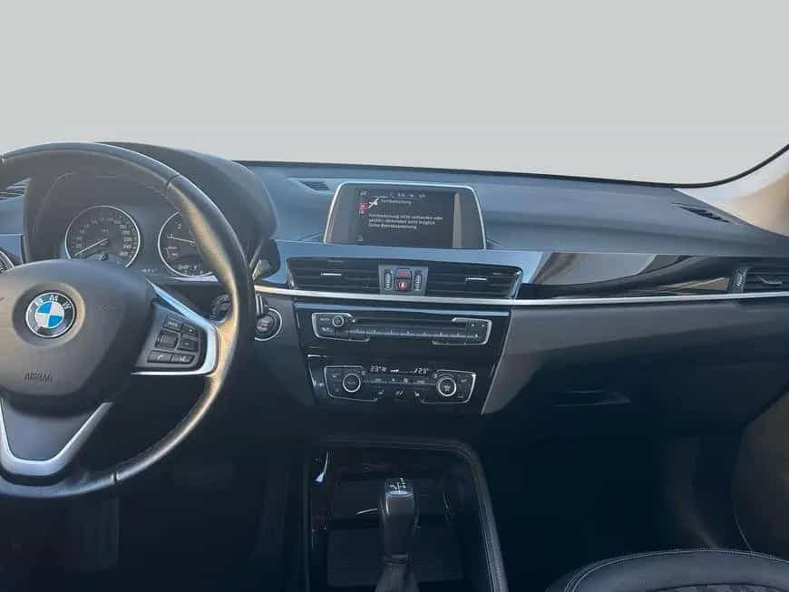 BMW X1 xDrive20i Aut. xLine LED Navi Komfortzugang 05/2017-photo-14
