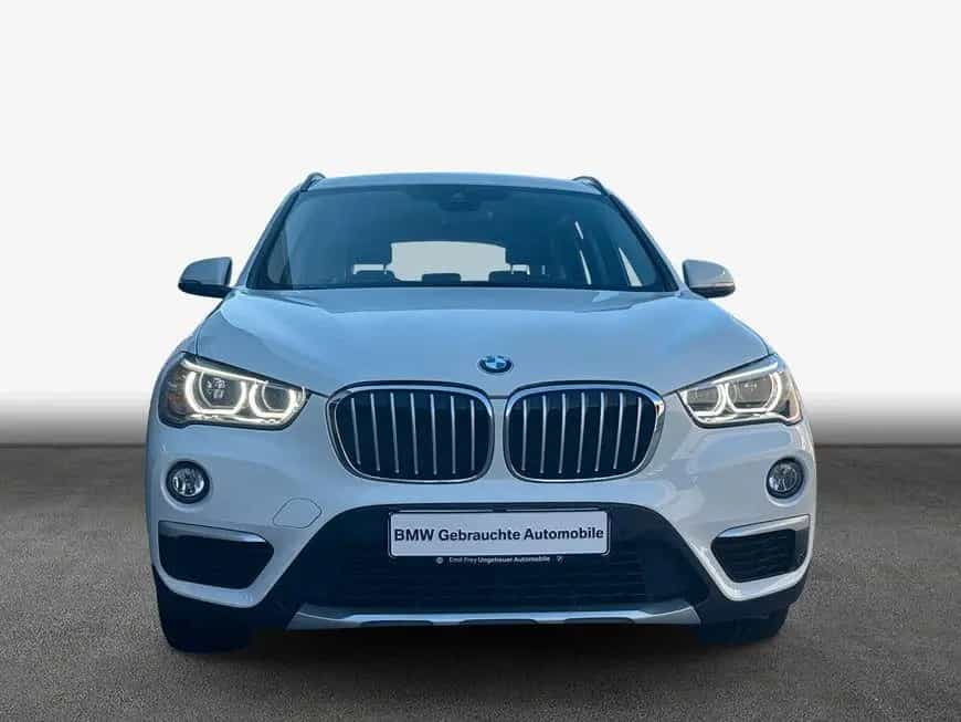 BMW X1 xDrive20i Aut. xLine LED Navi Komfortzugang 05/2017-photo-2