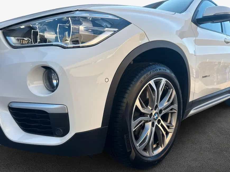 BMW X1 xDrive20i Aut. xLine LED Navi Komfortzugang 05/2017-photo-5