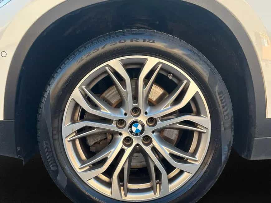 BMW X1 xDrive20i Aut. xLine LED Navi Komfortzugang 05/2017-photo-6