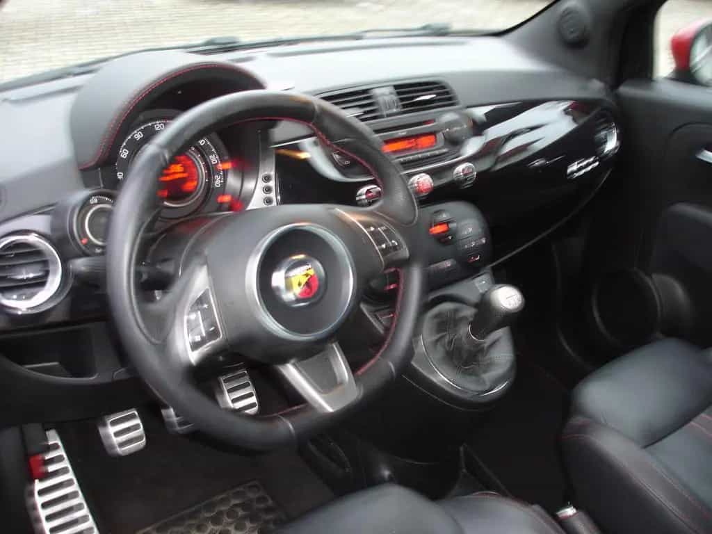 Abarth 500 1.4 T-Jet 16V 10/2009-photo-4