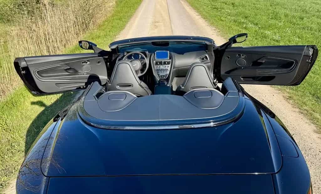 Aston Martin DB11 4.0 V8 Volante - 09/2020-photo-11