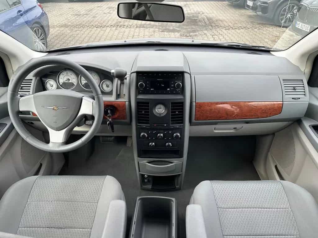 Chrysler Grand Voyager / Town Country 3.3 V6 Aut. 7-Sitze 09/2007-photo-2