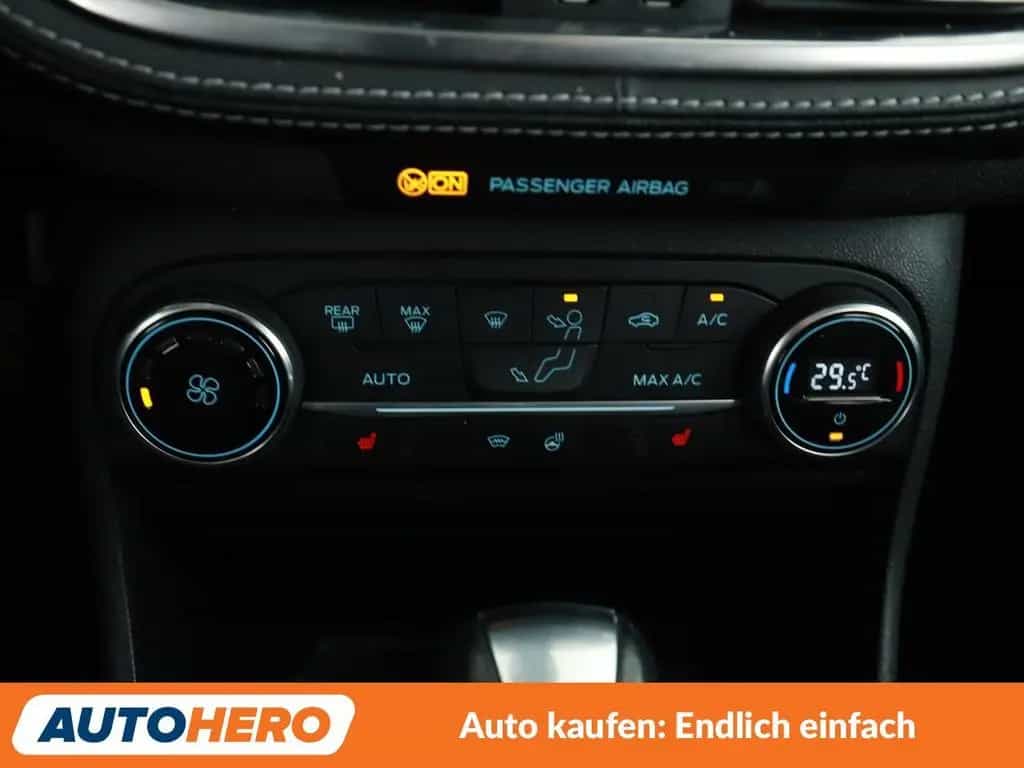 Ford Fiesta 1.0 EcoBoost Vignale Aut.*NAVI*CAM*TEMPO* 12/2017-photo-21