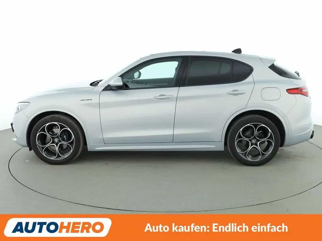 Alfa Romeo Stelvio 2.2 JTDM Veloce Q4 Aut.*NAV*ACC*CAM*PDC* 12/2020-photo-2