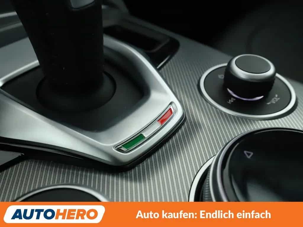 Alfa Romeo Stelvio 2.2 JTDM Veloce Q4 Aut.*NAV*ACC*CAM*PDC* 12/2020-photo-29