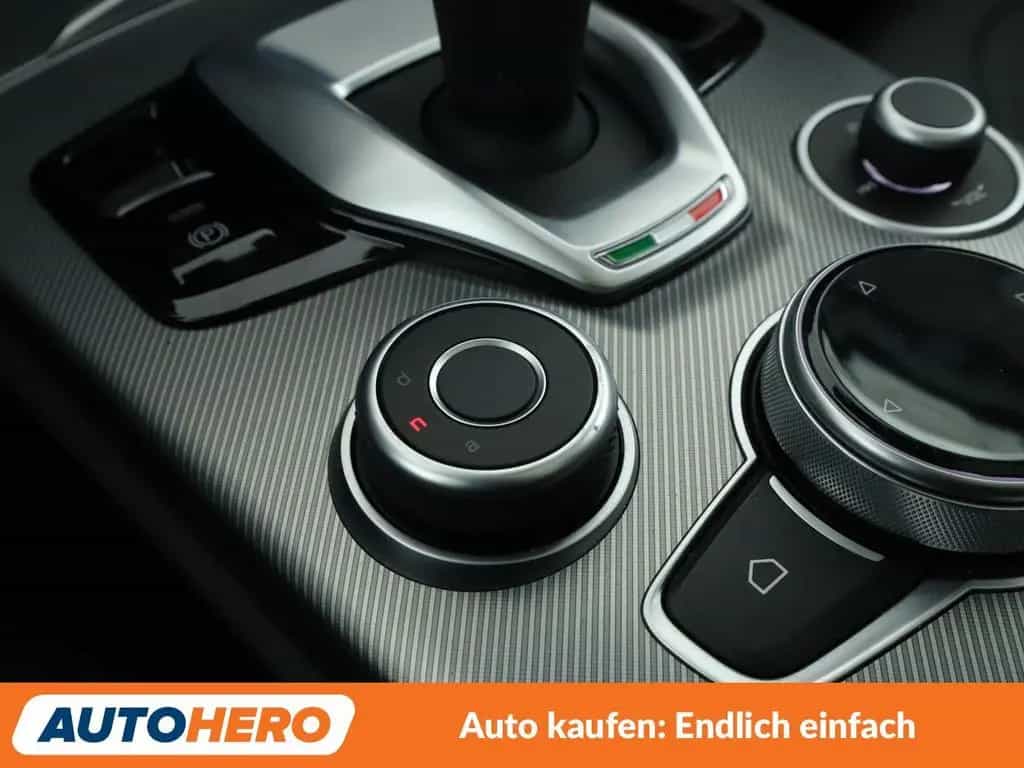 Alfa Romeo Stelvio 2.2 JTDM Veloce Q4 Aut.*NAV*ACC*CAM*PDC* 12/2020-photo-30
