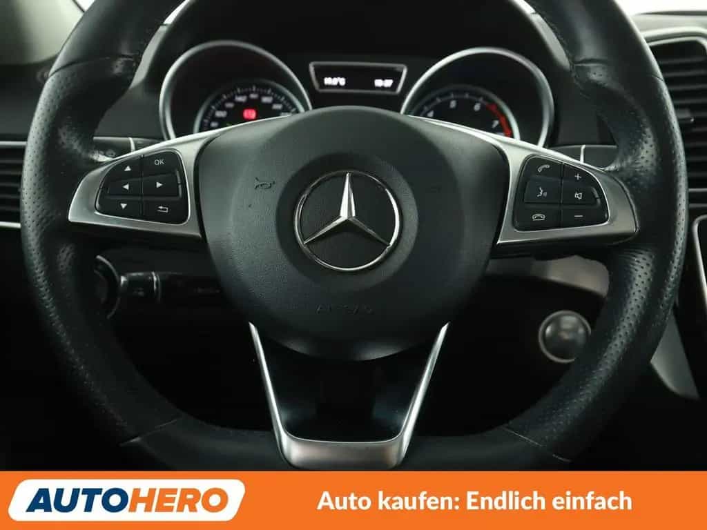 Mercedes-Benz GLE-Class 400 4Matic AMG Line Aut.*360CAM*ACC*PANO*LED 01/2016-photo-18