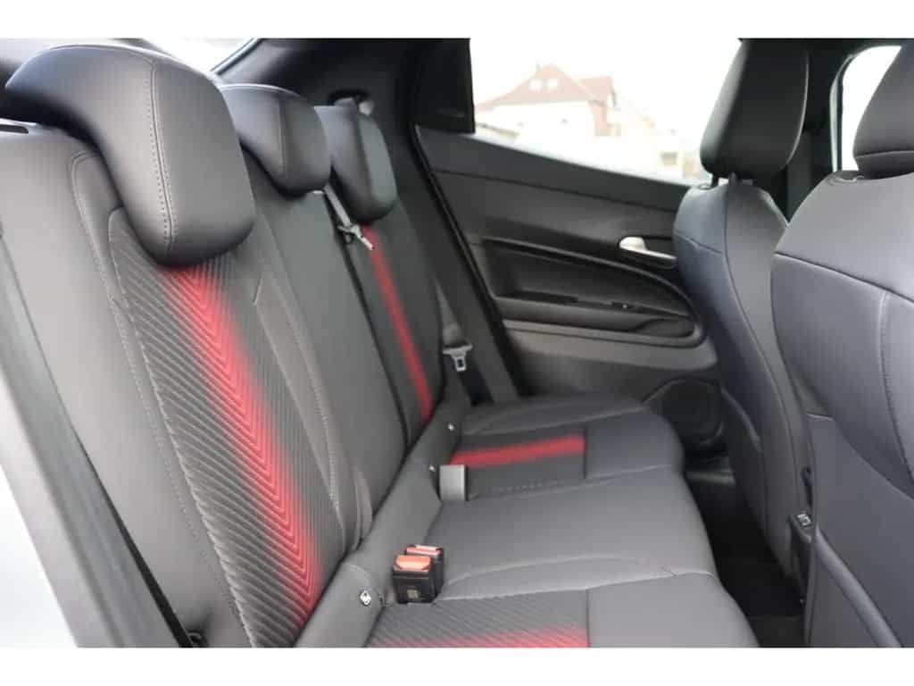 Alfa Romeo Junior IBRIDA SPECIALE 1.2 VGT 145PS DCT6 SCHIEB 11/2025-photo-22