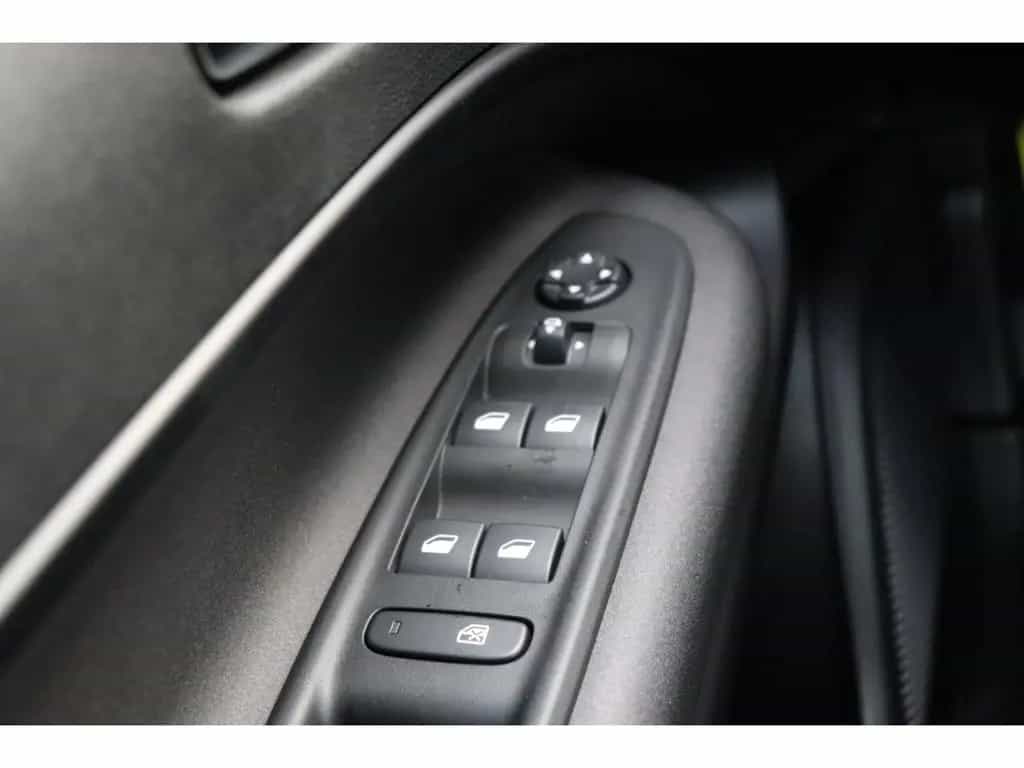 Alfa Romeo Junior IBRIDA SPECIALE 1.2 VGT 145PS DCT6 SCHIEB 11/2025-photo-27