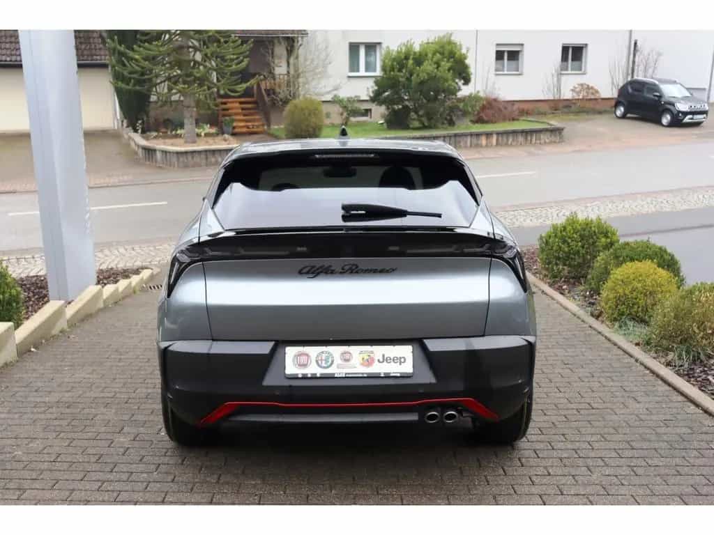 Alfa Romeo Junior IBRIDA SPECIALE 1.2 VGT 145PS DCT6 SCHIEB 11/2025-photo-3
