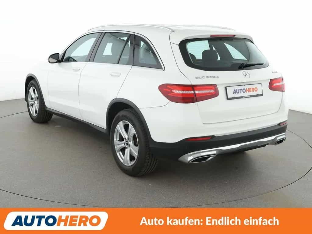 Mercedes-Benz GLC-Class 220 4Matic Exclusive Aut.*LED*ACC*PDC*CAM* 07/2018-photo-3