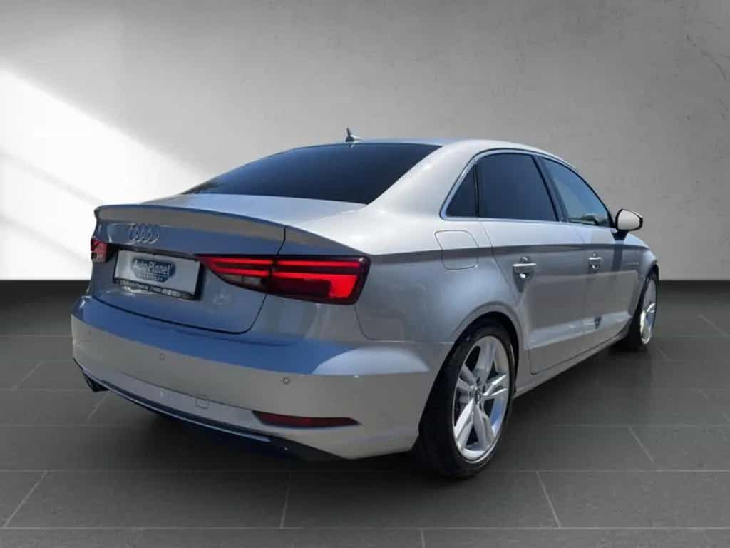 Audi A3 1.4 TFSI design *ALU*LED*NAV*PDCHI*SHZ* NAVI 10/2016-photo-11