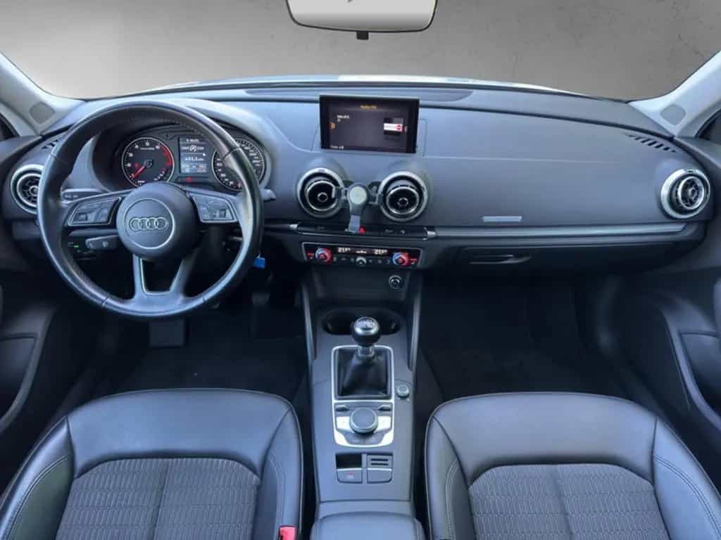 Audi A3 1.4 TFSI design *ALU*LED*NAV*PDCHI*SHZ* NAVI 10/2016-photo-3