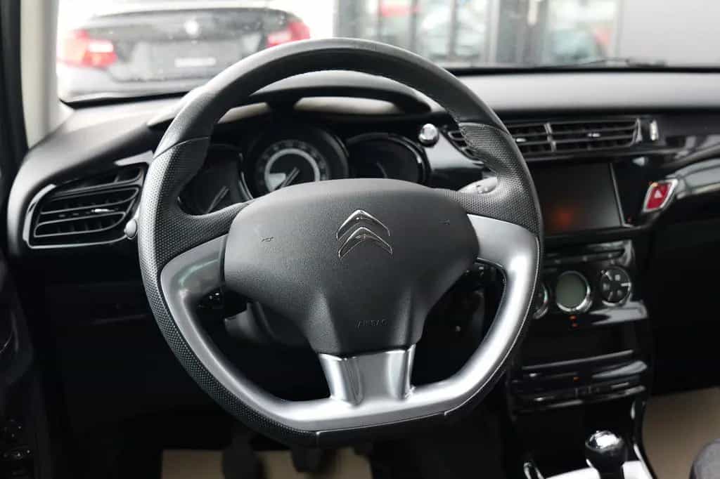 Citroën C3 1.2 PureTech TEM/PDC/LMF/KAM/SHZ+TÜV 06.27 06/2016-photo-9