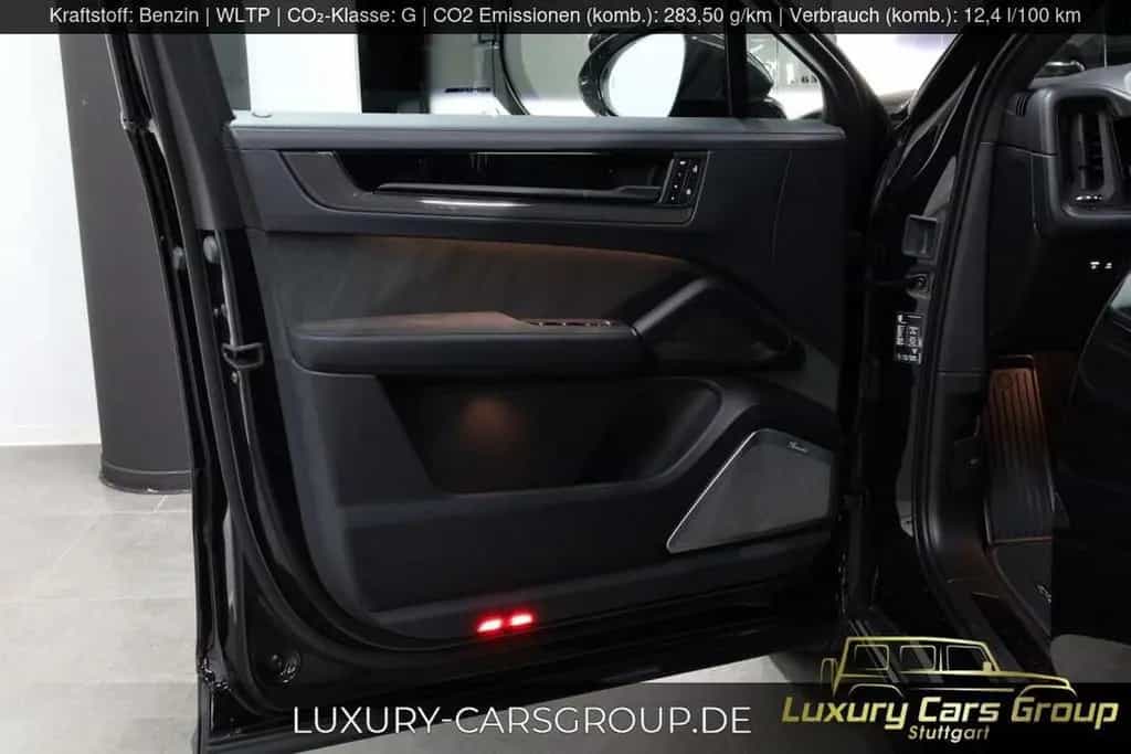 Porsche Cayenne Coupe GTS TurboGT-CarbonExterior-FullOpt 06/2025-photo-22