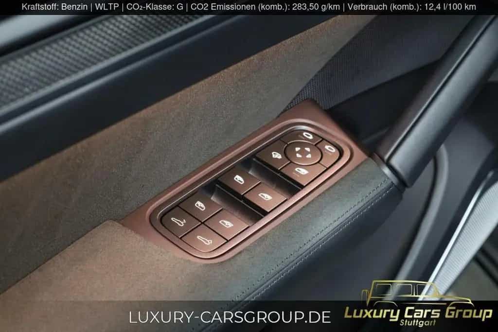 Porsche Cayenne Coupe GTS TurboGT-CarbonExterior-FullOpt 06/2025-photo-24