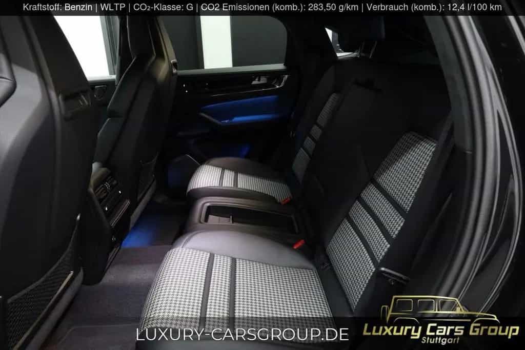Porsche Cayenne Coupe GTS TurboGT-CarbonExterior-FullOpt 06/2025-photo-38