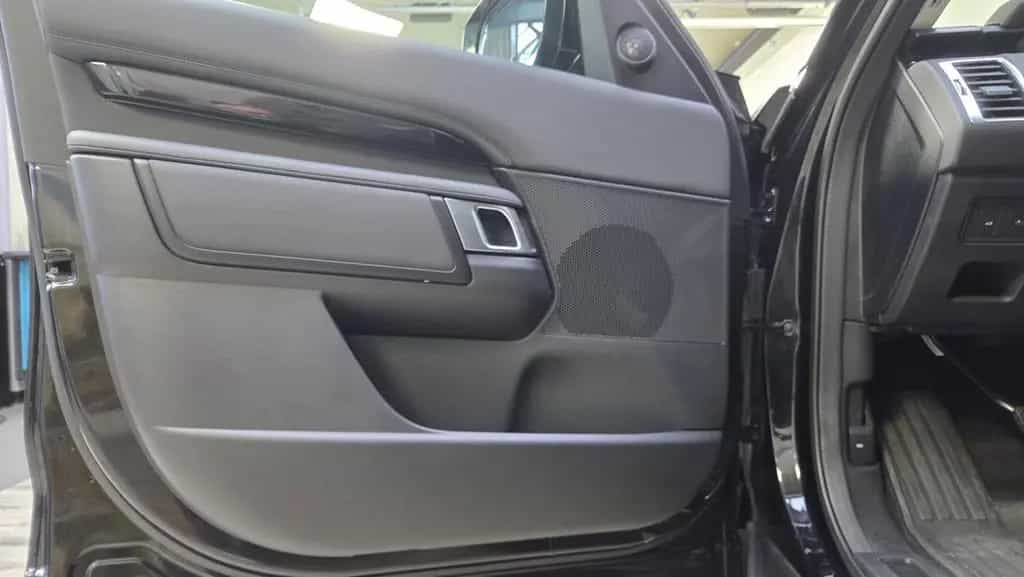 Land Rover Discovery 5 S D250 AWD 3.0TDI Standheizung 360° 09/2022-photo-15